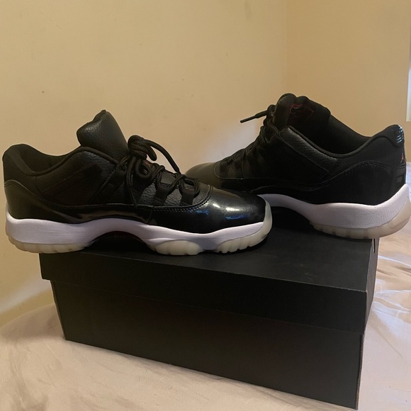 Jordan 11 low - Picture 7 of 11